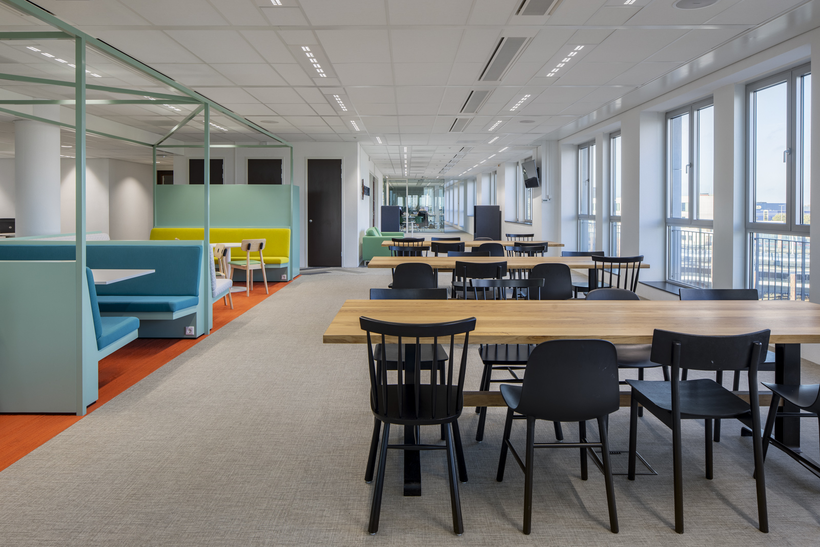 https://www.heyligersarchitects.nl/wp-content/uploads/2021/10/11_Heyligers_interieur_interior_kantoor_office_Leidserijn_WoutervanderSar_Significant_Utrecht-11.jpg