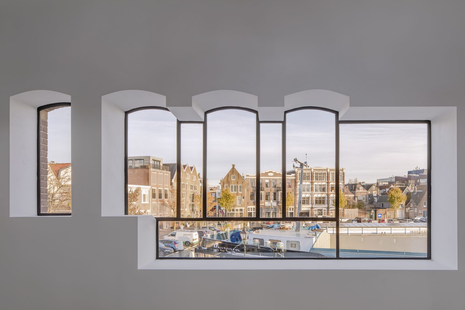 https://www.heyligersarchitects.nl/wp-content/uploads/2021/10/Heyligers_Dordrecht_woonhuis_particulier_interieur_transformatie_architect26_WoutervanderSar-55.jpg