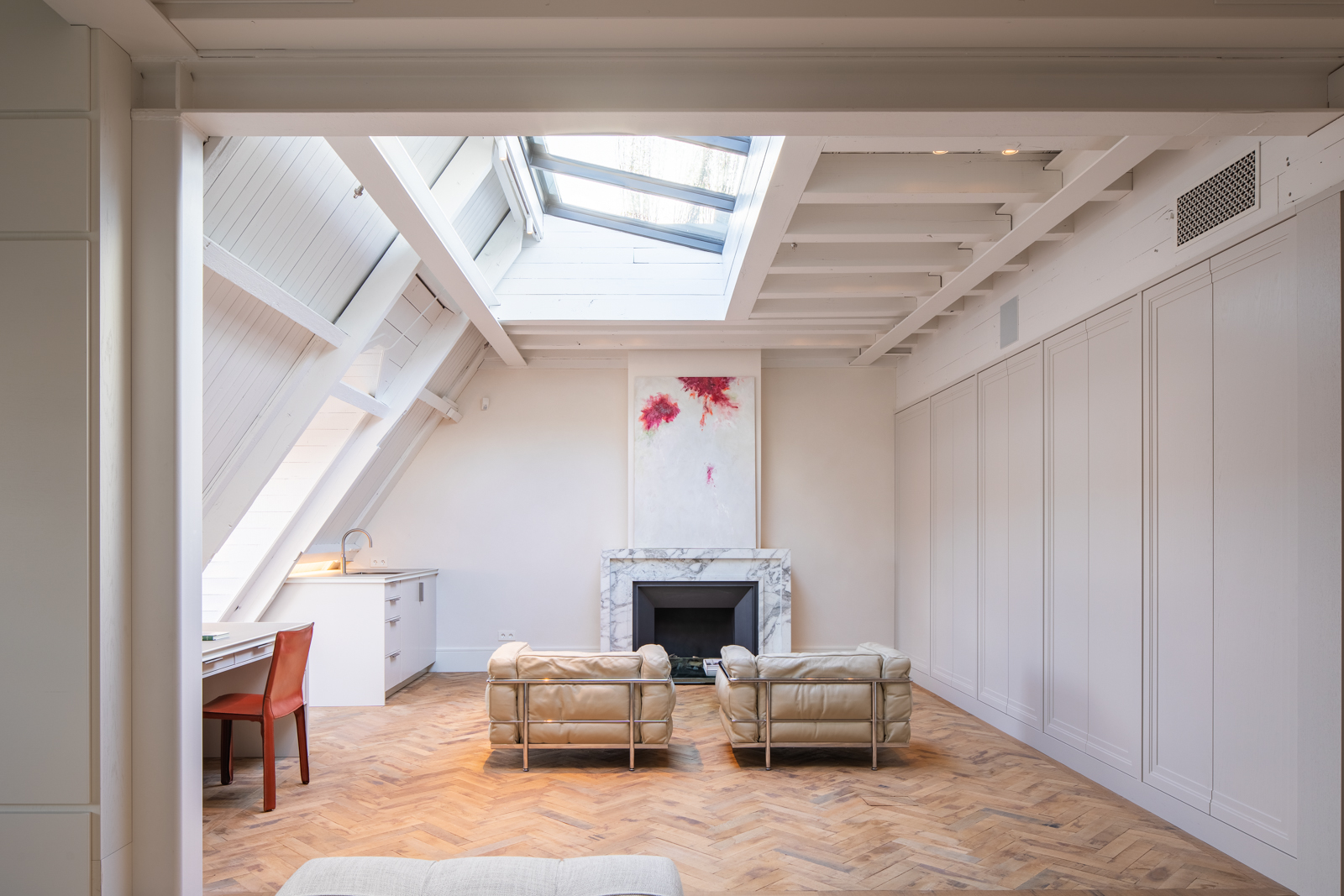 https://www.heyligersarchitects.nl/wp-content/uploads/2021/10/Heyligers_WoutervanderSar_interieur_loft_architect_amsterdam_woonhuis_verbouwing-07.jpg