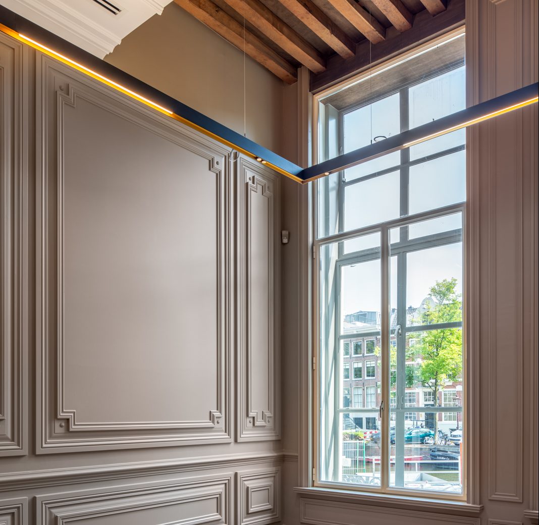 https://www.heyligersarchitects.nl/wp-content/uploads/2021/10/Heyligers_architectuur_renovatie_Keizersgracht_Amsterdam_kantoor_WoutervanderSar_02-e1598363287135.jpg