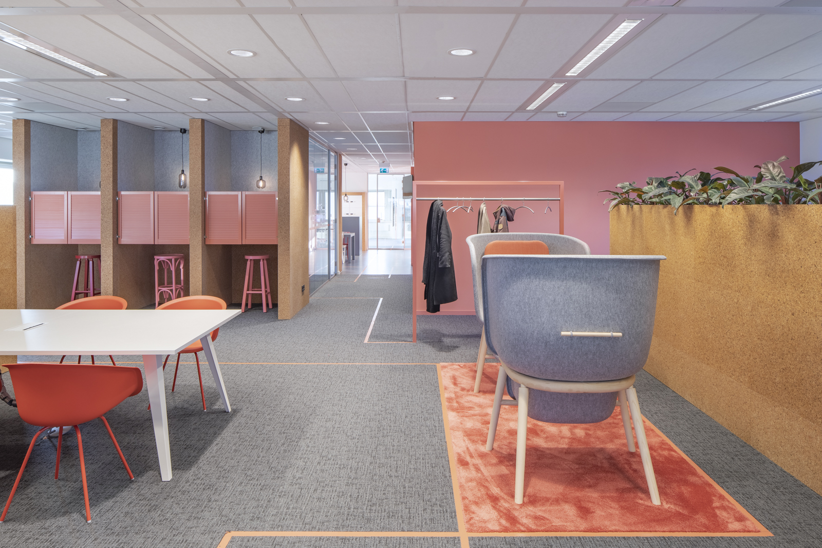 https://www.heyligersarchitects.nl/wp-content/uploads/2021/10/Heyligers_interieur_gemeente_Amsterdam_kantoor_office-02.jpg