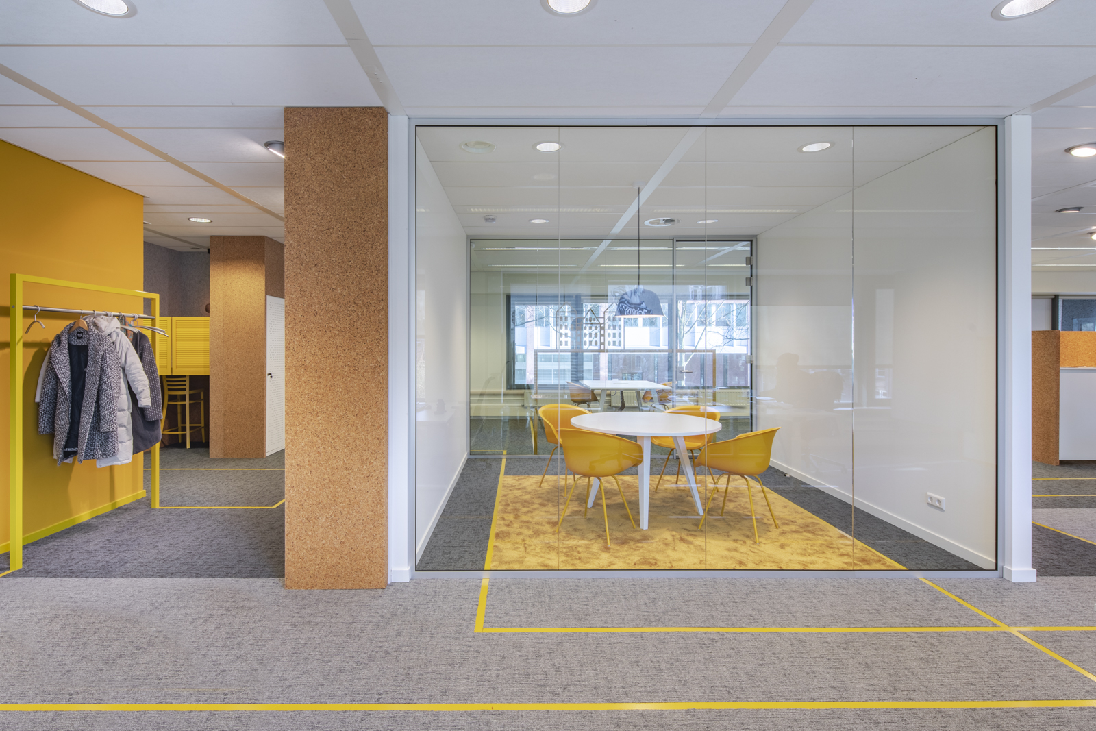 https://www.heyligersarchitects.nl/wp-content/uploads/2021/10/Heyligers_interieur_gemeente_Amsterdam_kantoor_office-17.jpg