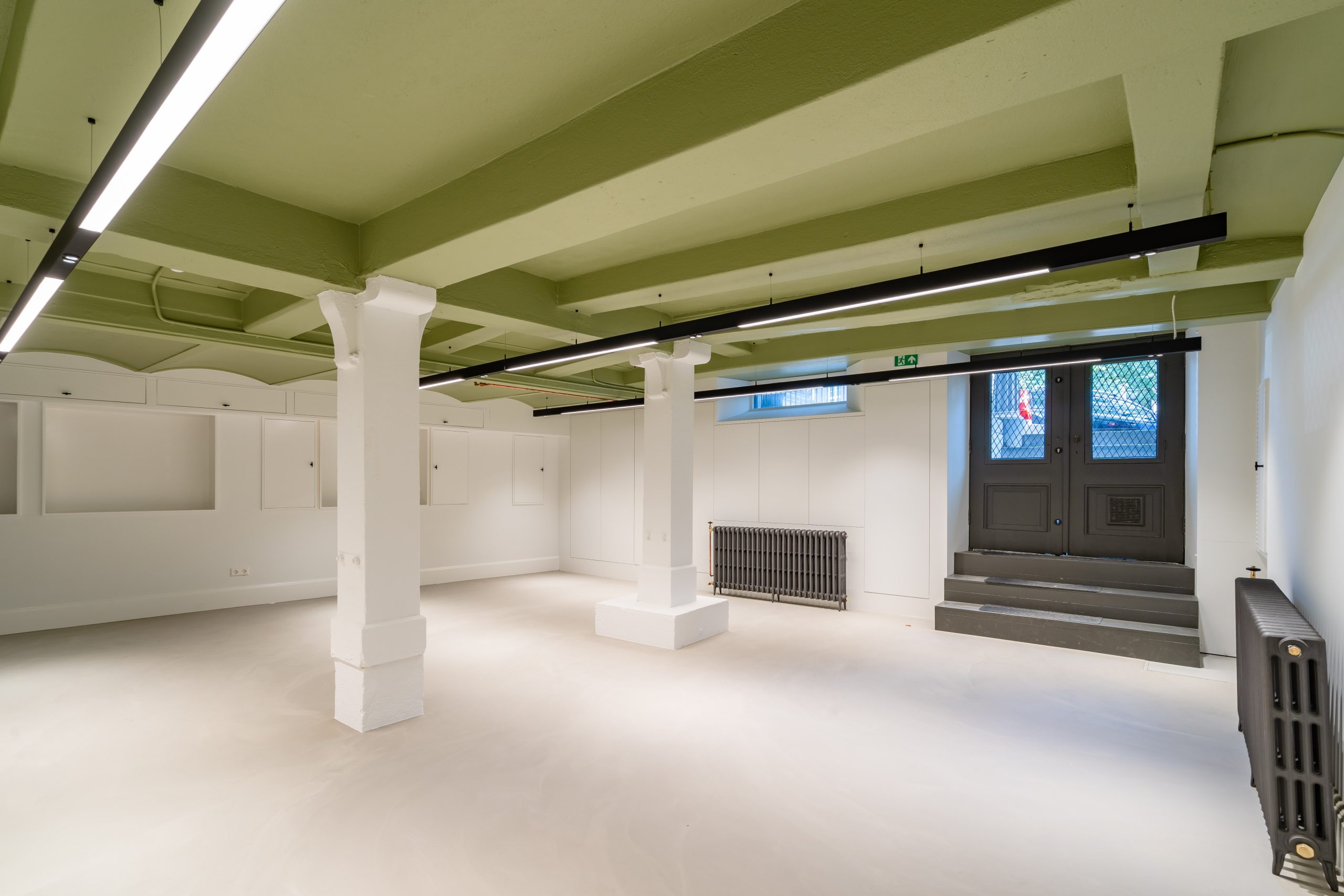 https://www.heyligersarchitects.nl/wp-content/uploads/2021/10/heyligers__herengracht_monumentaal_grachtenpand_amsterdam_interieur436-scaled.jpg