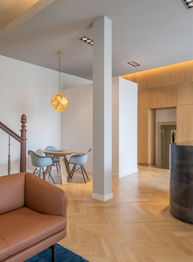 https://www.heyligersarchitects.nl/wp-content/uploads/2021/10/wijnstael-kantoor-office-concept-interior-interieur-heyligers-05.jpg