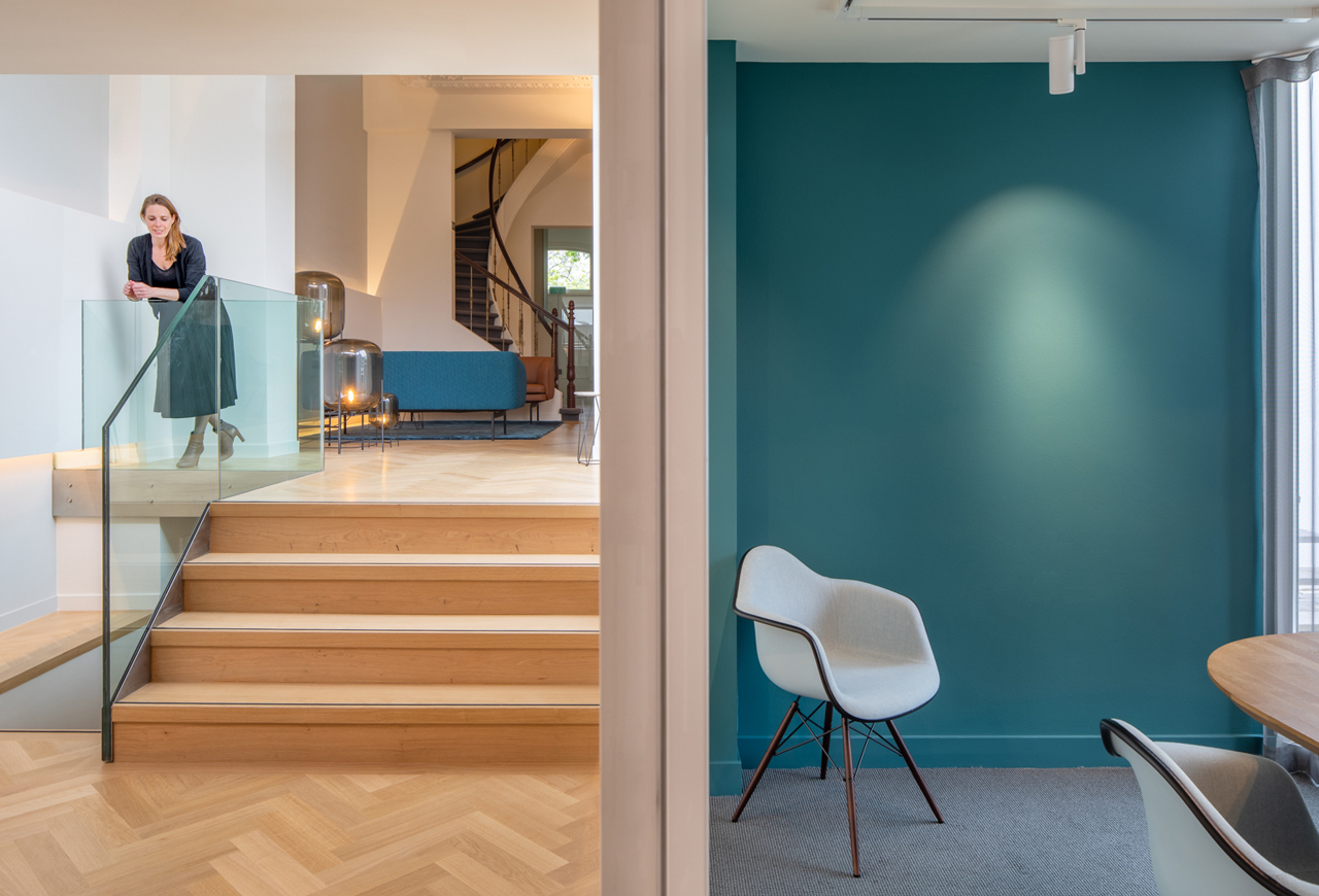 https://www.heyligersarchitects.nl/wp-content/uploads/2021/10/wijnstael-kantoor-office-concept-interior-interieur-heyligers-12.jpg