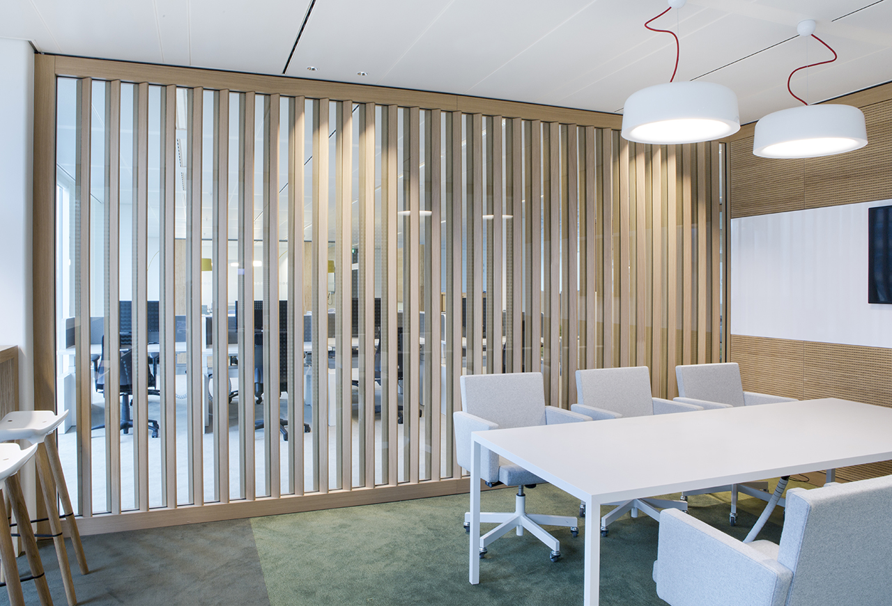 https://www.heyligersarchitects.nl/wp-content/uploads/2021/11/NUON-nieuwAmsterdam-interieur-kantoor-Heyligers-18-1.jpg