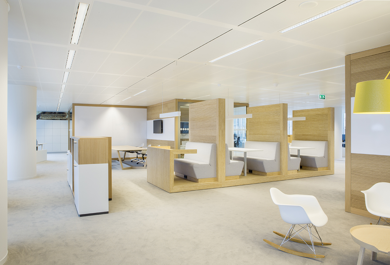 https://www.heyligersarchitects.nl/wp-content/uploads/2021/11/NUON-nieuwAmsterdam-interieur-kantoor-Heyligers-29.jpg
