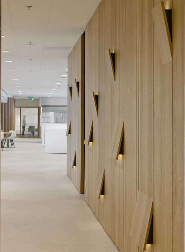 https://www.heyligersarchitects.nl/wp-content/uploads/2021/11/Rabobank-Bedrijfsrestaurant-Interieur-Heyligers-04.jpg