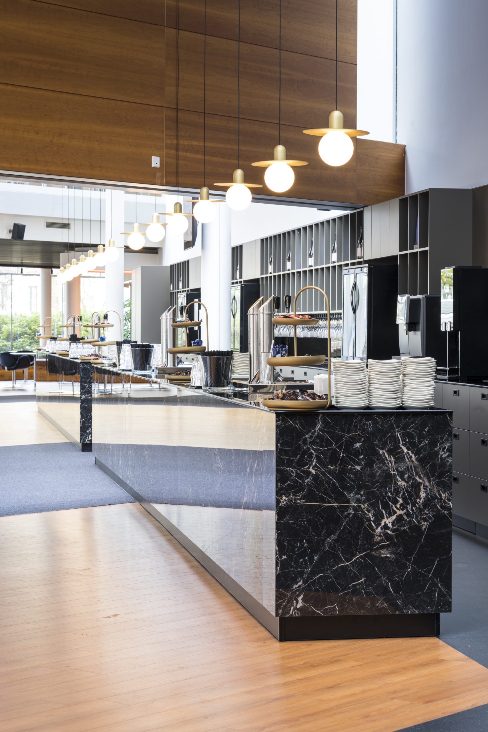 https://www.heyligersarchitects.nl/wp-content/uploads/2022/11/ORPH01_LowRes20_Orpheus-Nieuwe-Foyer-Credits-Sven-Scholten-LR-20-scaled.jpg