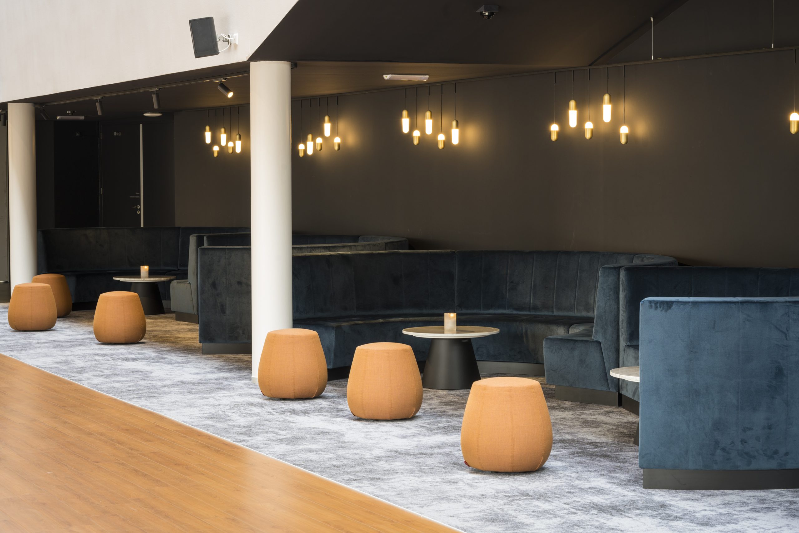 https://www.heyligersarchitects.nl/wp-content/uploads/2022/11/ORPH01_LowRes21_Orpheus-Nieuwe-Foyer-Credits-Sven-Scholten-LR-21-scaled.jpg