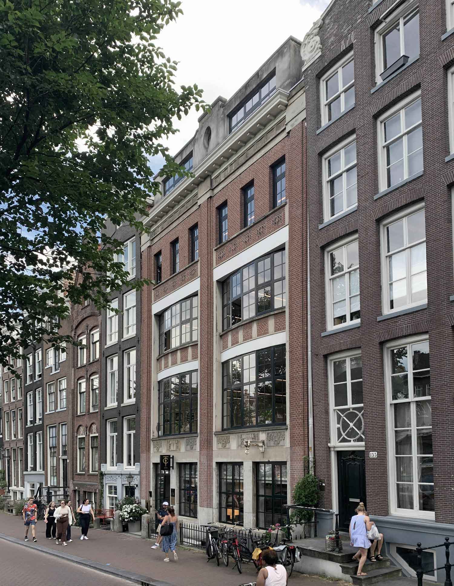 https://www.heyligersarchitects.nl/wp-content/uploads/2023/09/SINGEL151-3B.jpg