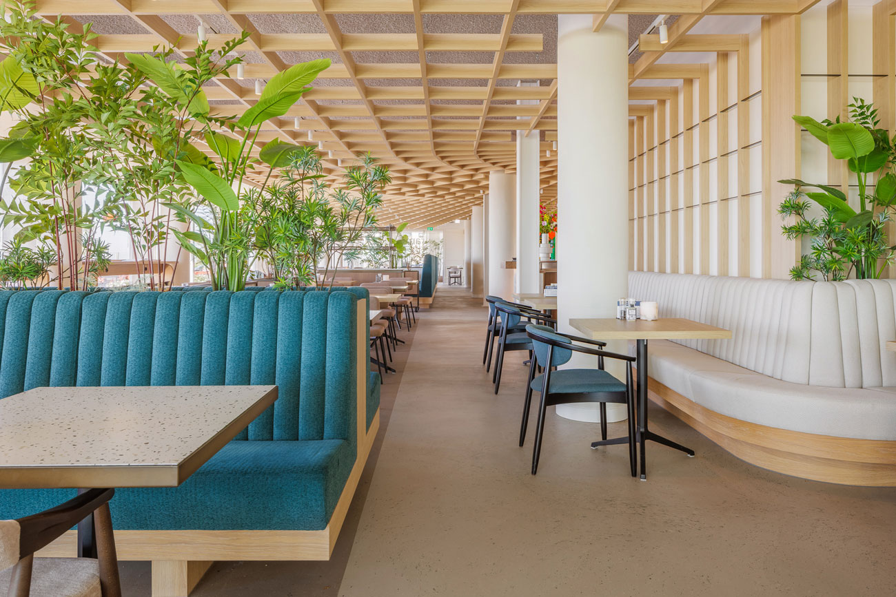 https://www.heyligersarchitects.nl/wp-content/uploads/2026/05/WoutervanderSar_26050100-07-LRwarmer.jpg
