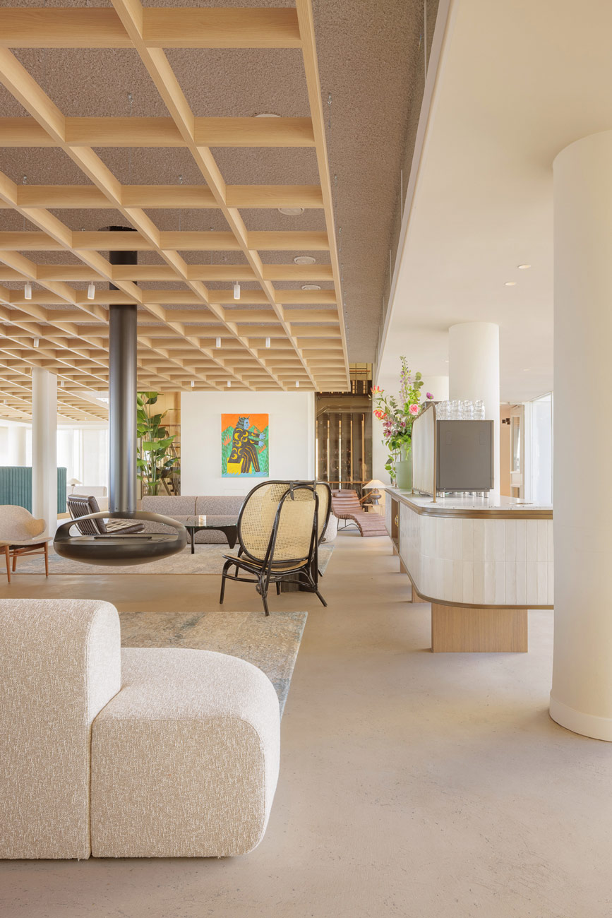 https://www.heyligersarchitects.nl/wp-content/uploads/2026/05/WoutervanderSar_26050100-10-LRwarmer.jpg